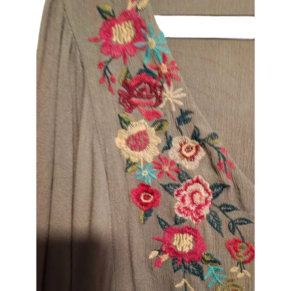 Umgee Wms M Green Embroidered‎ VNeck Tunic Boho Western Prairie Festival Rodeo
